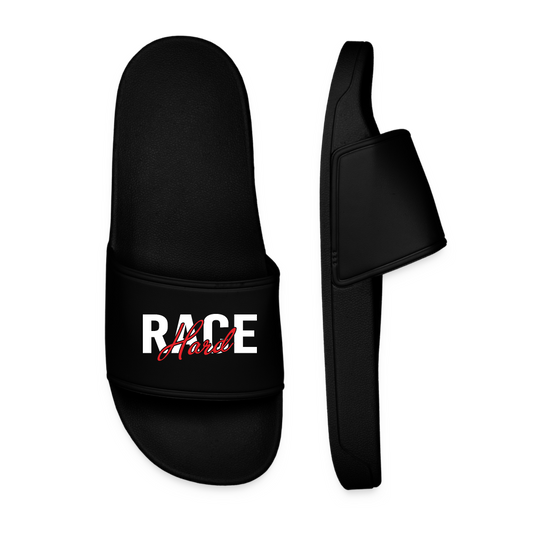 RACE HARD Männer Badelatschen with sturdy strap, non-slip sole, and printed design.