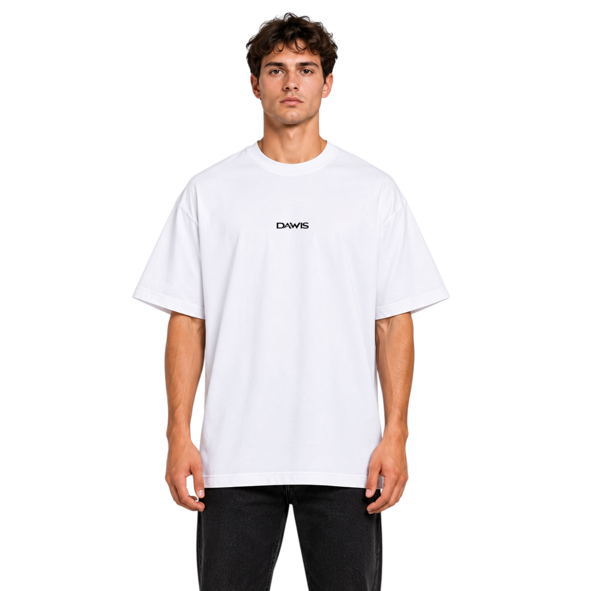 DAWIS Element Oversize T-Shirt in Weiß aus schwerer Baumwolle mit kleinem Frontprint und Rundhalsausschnitt