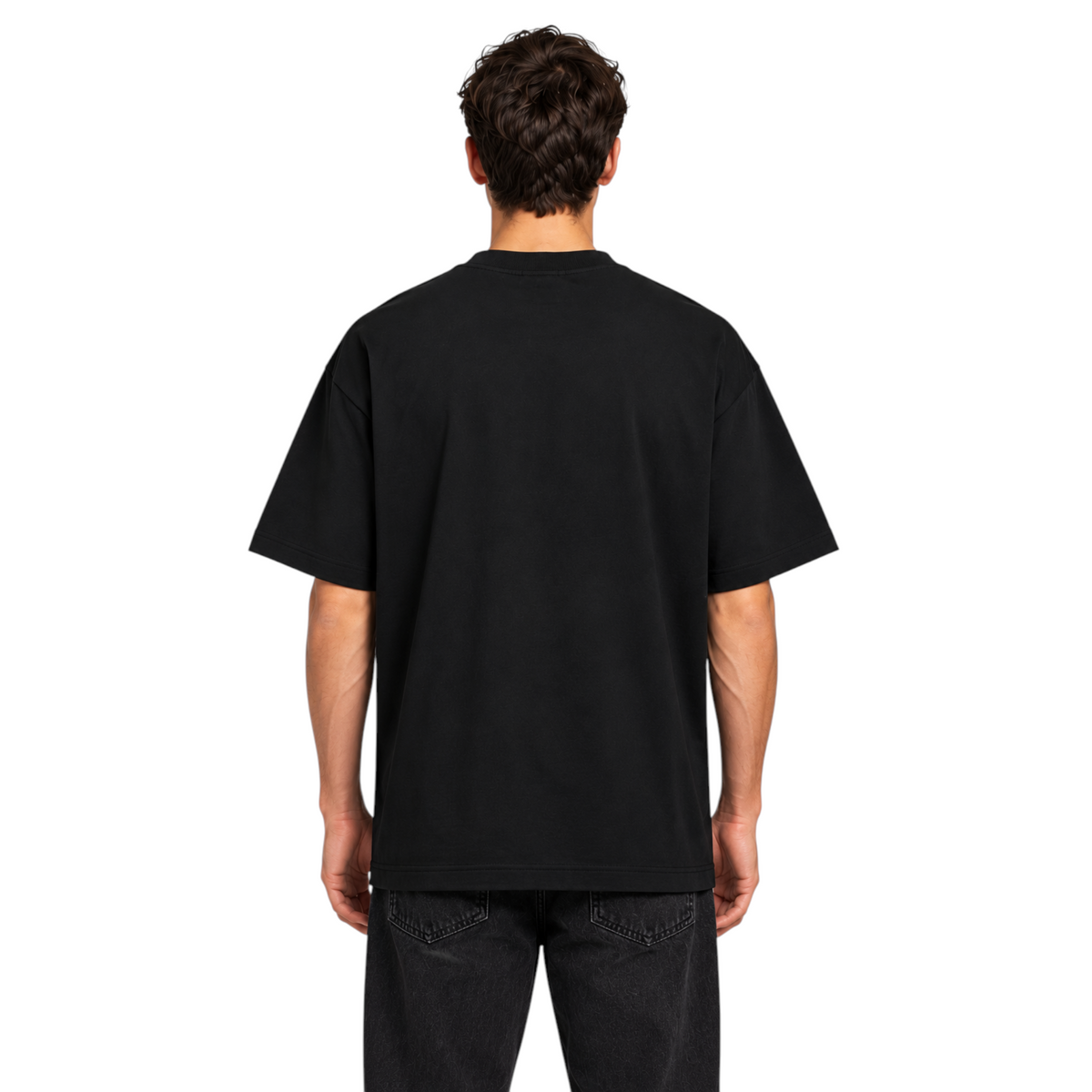DAWIS Oversize T-Shirt in Schwarz aus schwerer Baumwolle, Rückansicht an einem Model