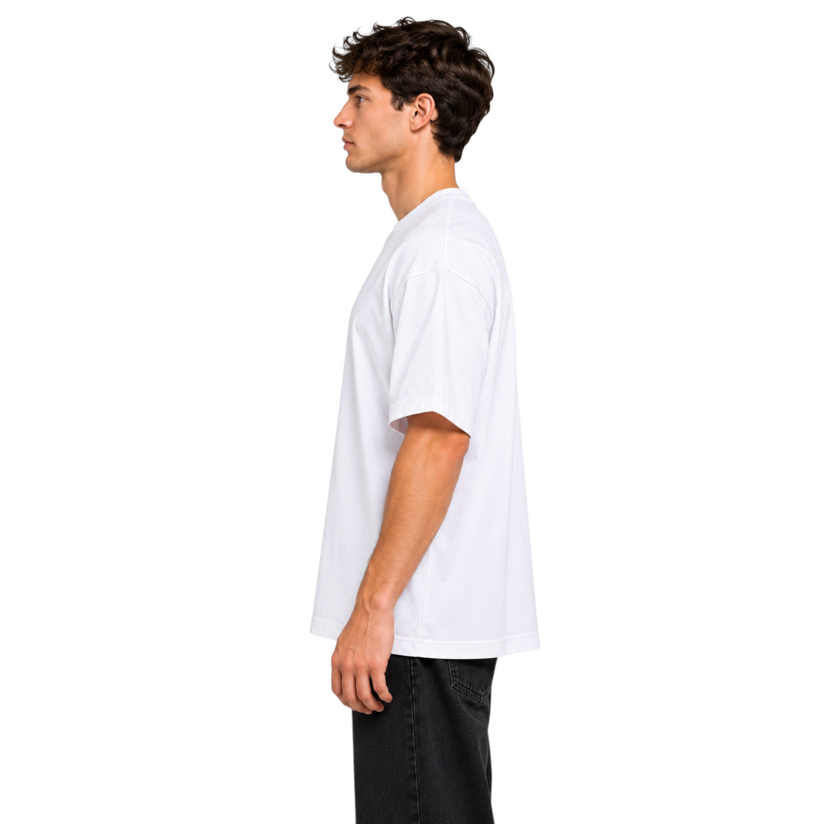 DAWIS Element Oversize T-Shirt in Weiß aus schwerer Baumwolle, Seitenansicht an einem Model